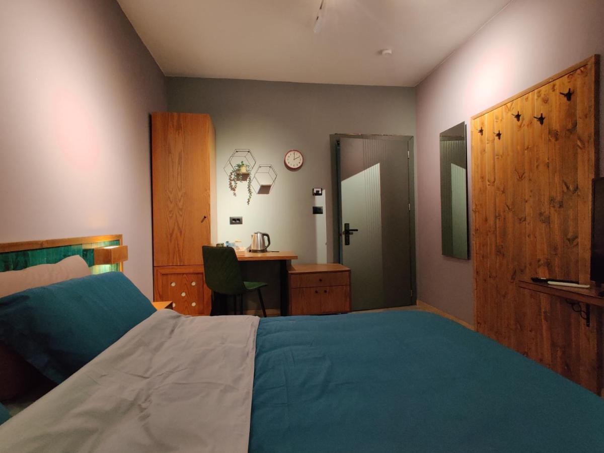 Piro'S Cozy Rooms - City Centre Korça Kültér fotó